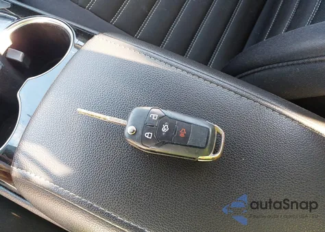 2014 Ford Fusion Se z USA, uszkodzony, nr VIN 1FA6P0HD9E5371932